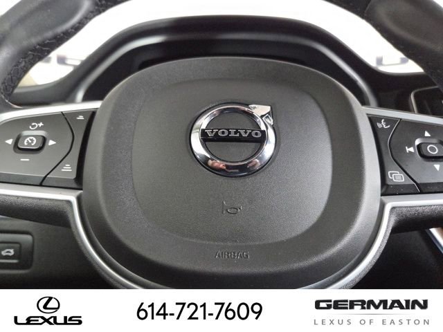 Used 2022 Volvo XC60 B5 Momentum w/ Climate Package image 25