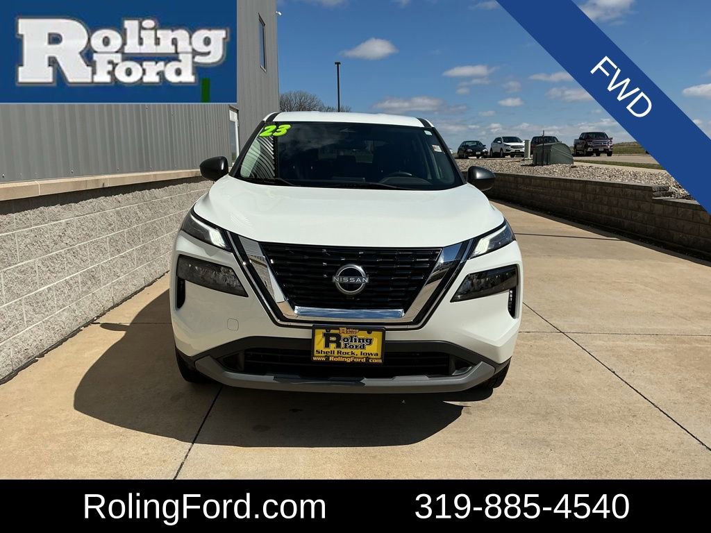 Used 2023 Nissan Rogue S image 4