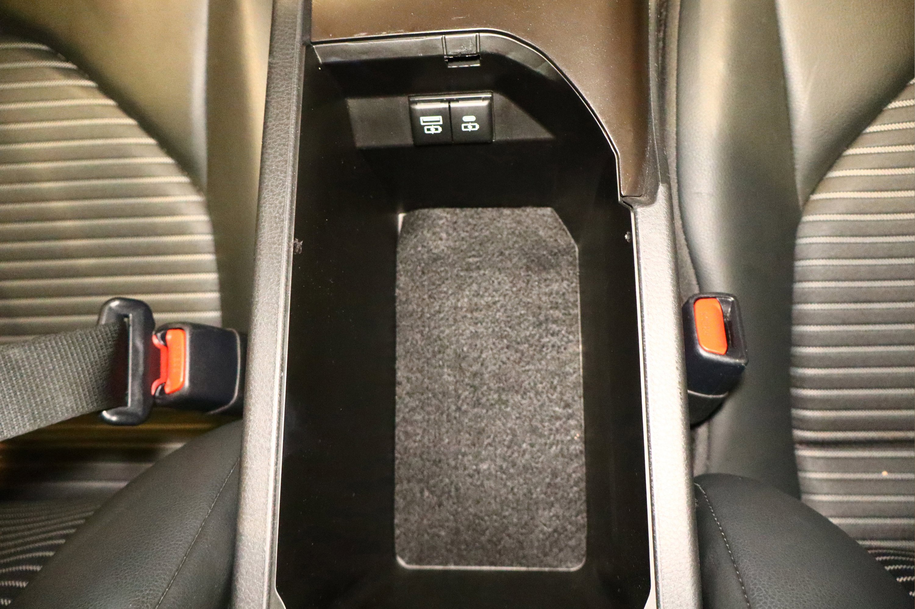 Used 2024 Toyota Camry SE image 29