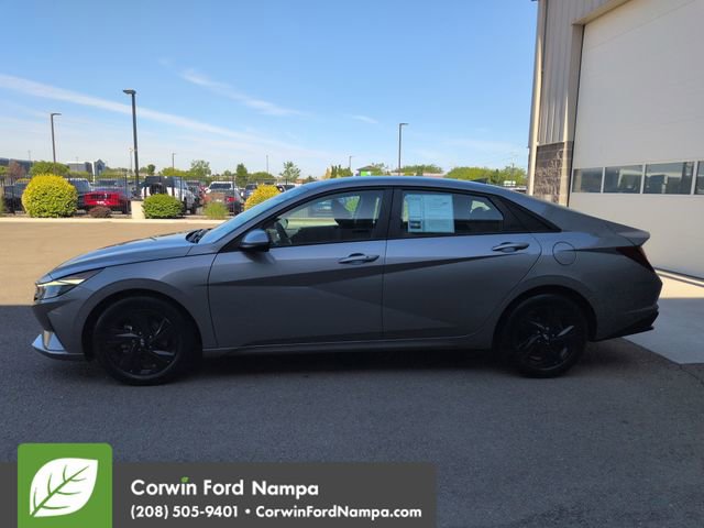 Used 2021 Hyundai Elantra SEL w/ Convenience Package FWD image 6