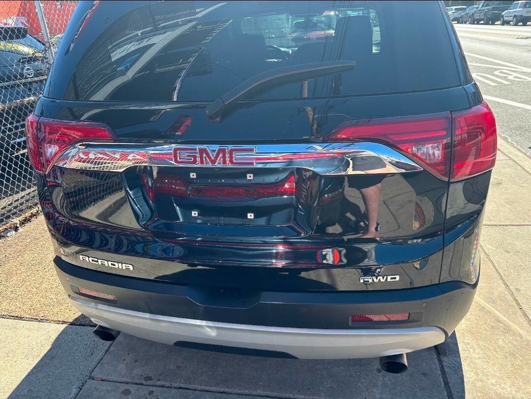 Used 2017 GMC Acadia SLE w/ Driver Alert Package I AWD/4WD image 3