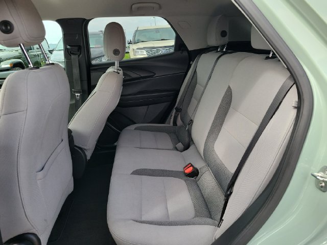Used 2025 Chevrolet TrailBlazer LT FWD image 7