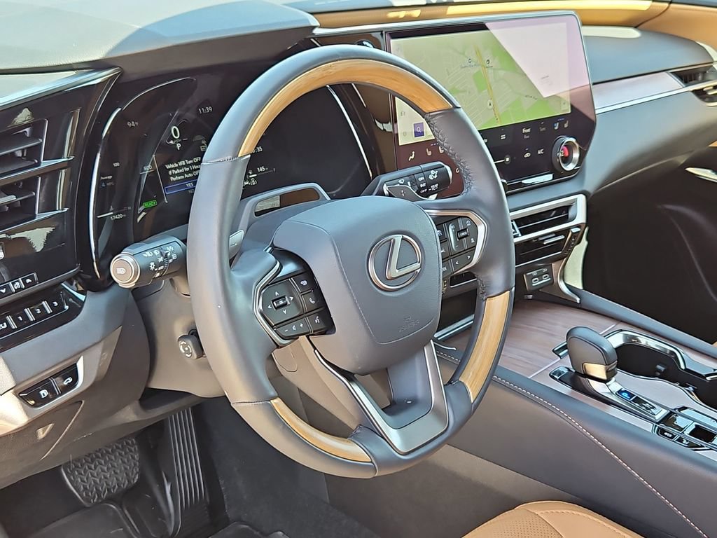 Used 2025 Lexus RX 350h AWD/4WD image 10