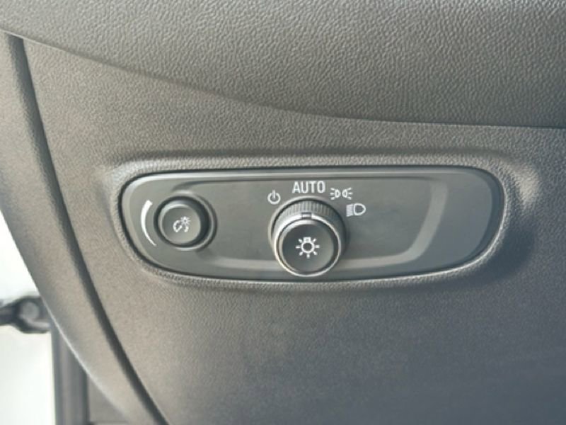 Used 2024 Chevrolet Equinox RS w/ LPO, Floor Liner Package FWD image 11
