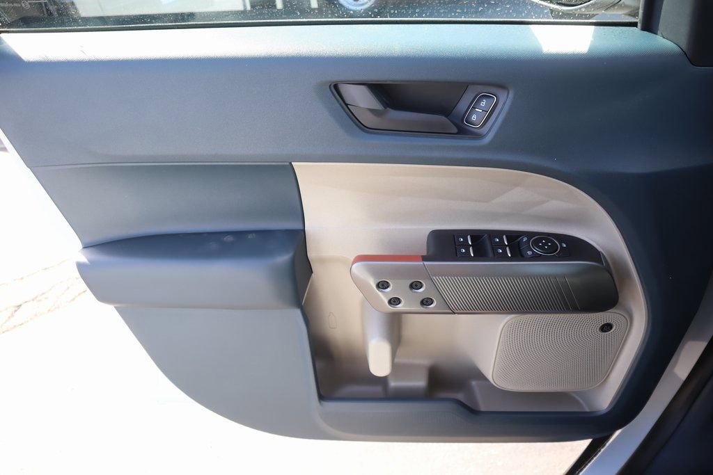 New 2026 Ford Maverick Lariat image 16