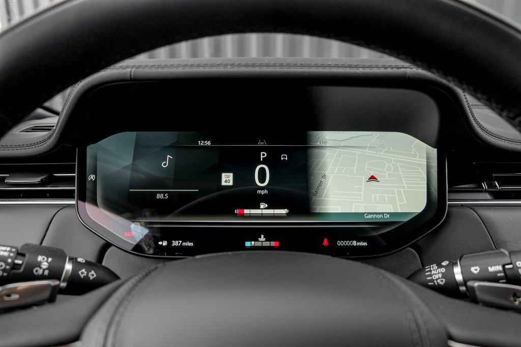 New 2025 Land Rover Range Rover SE image 11