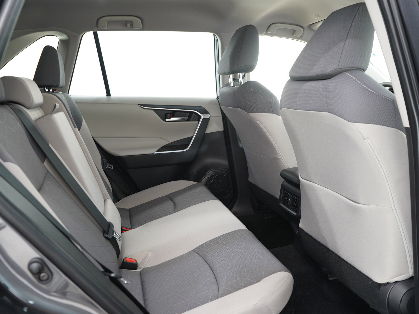 Used 2025 Toyota RAV4 XLE AWD/4WD image 13