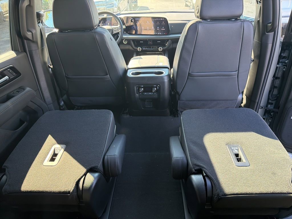 New 2026 Chevrolet Suburban Premier image 34