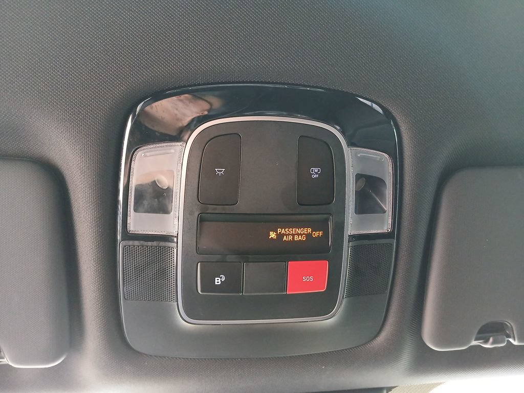 Used 2025 Hyundai Santa Cruz SEL FWD image 14