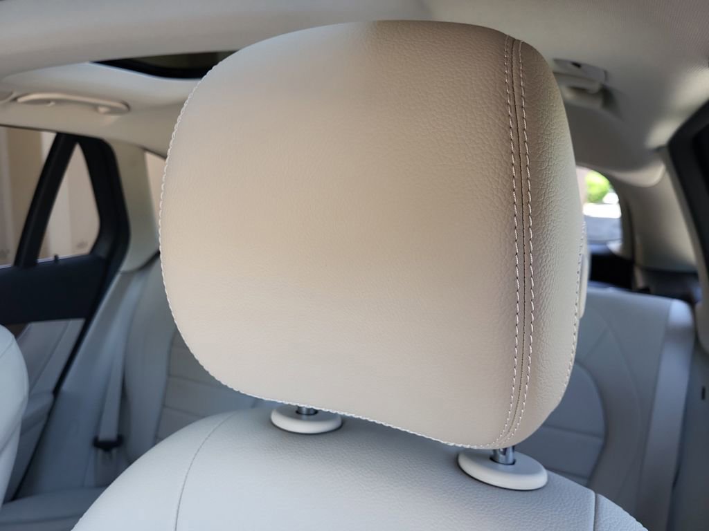 Used 2019 Mercedes-Benz GLC 300 4MATIC image 14