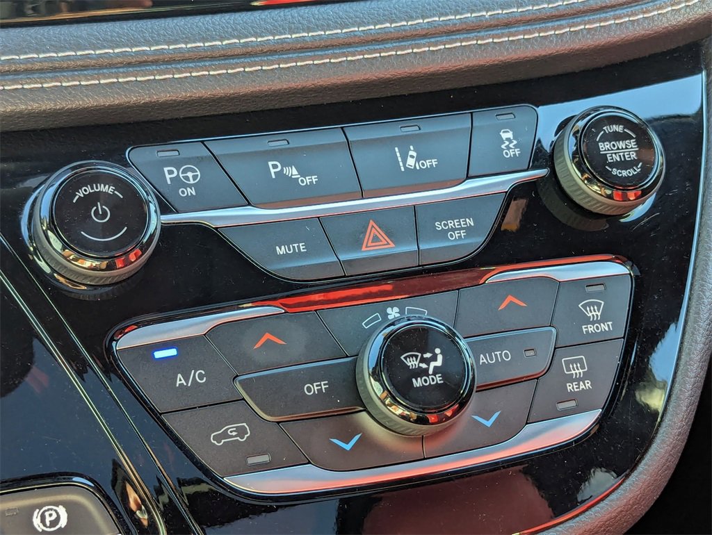 Used 2020 Chrysler Pacifica Limited w/ Quick Oder Package 2EV RED-S image 17