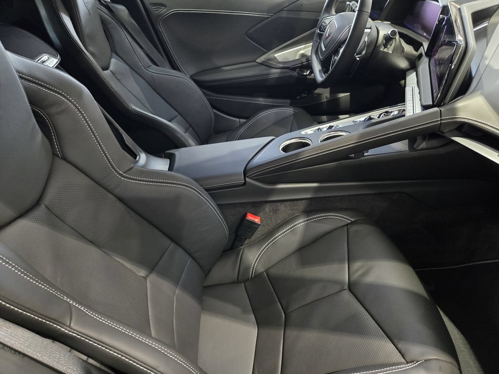 New 2027 Chevrolet Corvette Stingray Coupe w/ 1LT RWD image 17