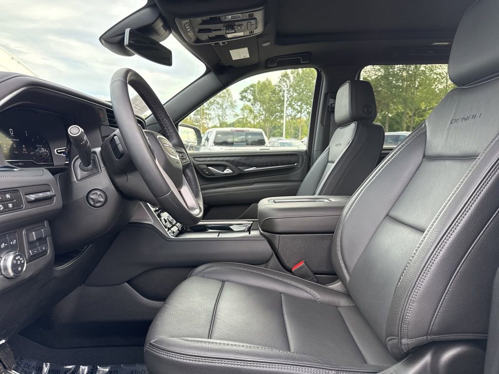 Used 2024 GMC Yukon XL Denali w/ Max Trailering Package AWD/4WD image 9