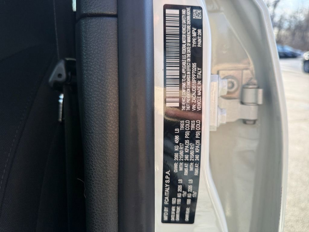 Certified 2023 Jeep Renegade Latitude image 24