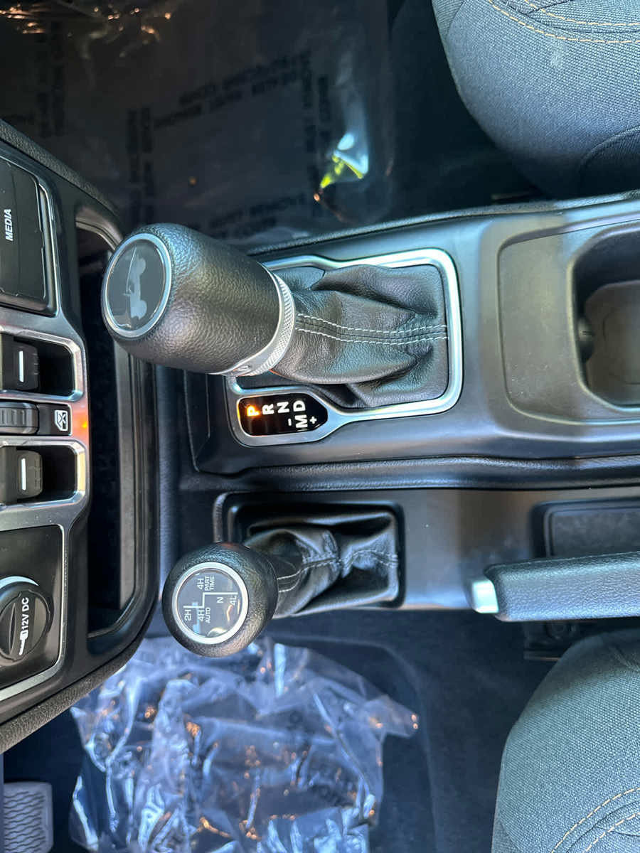 Used 2024 Jeep Wrangler Sport S w/ Convenience Group image 23