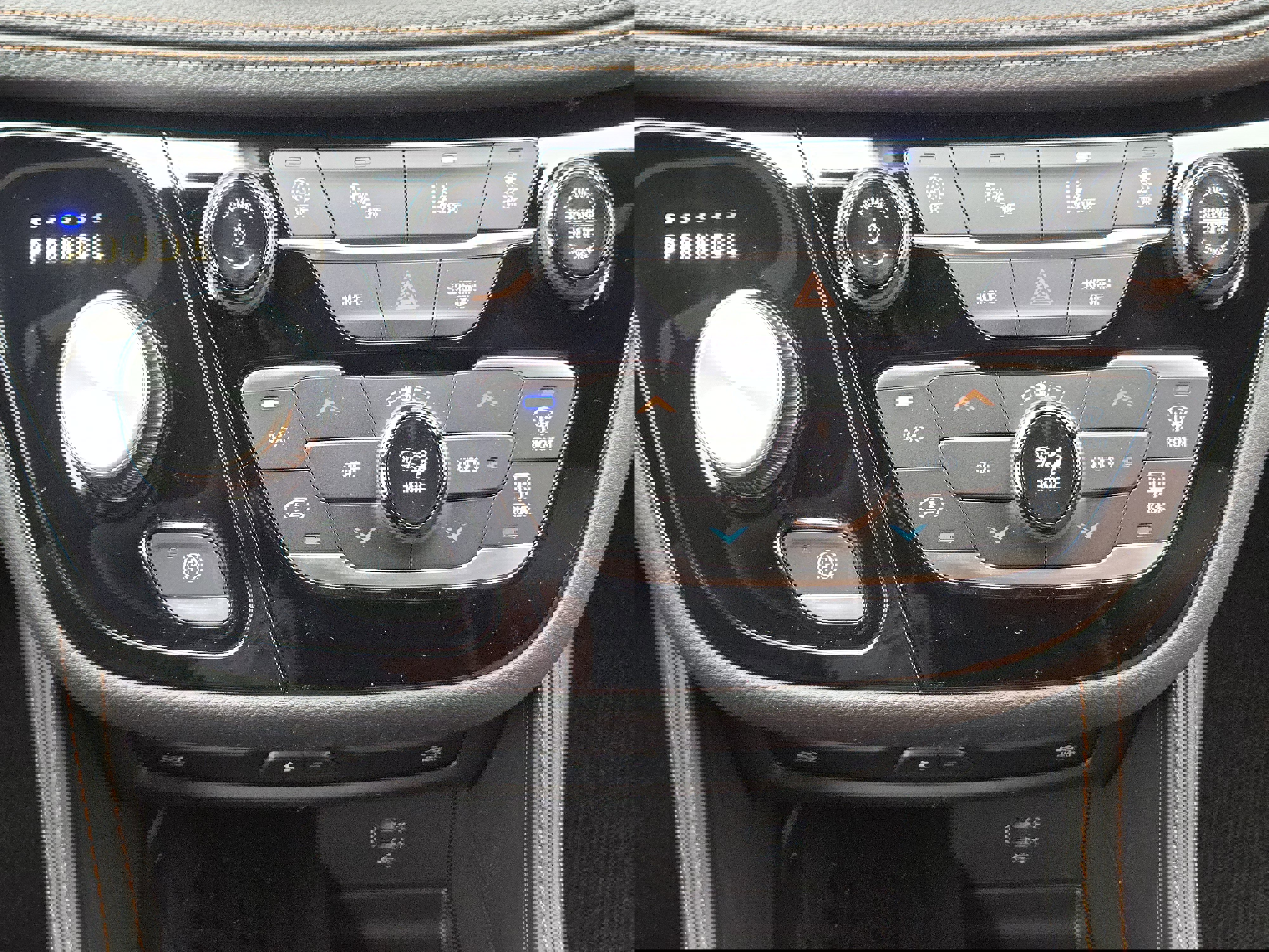 New 2026 Chrysler Pacifica Pinnacle image 16