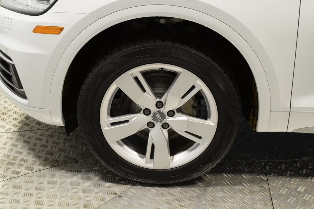 Used 2019 Audi Q5 2.0T Premium Plus w/ Premium Plus Package AWD/4WD image 38