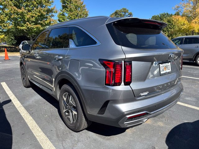Certified 2021 Kia Sorento S FWD image 2