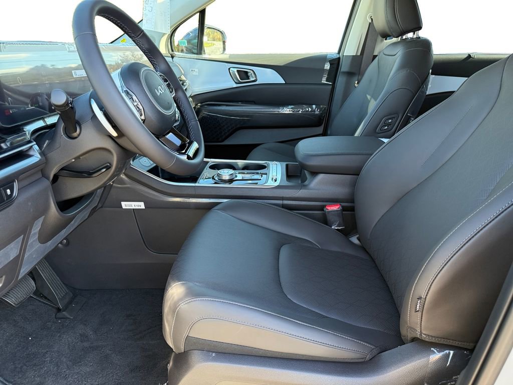 New 2026 Kia Carnival SX w/ SX Dark Edition Package FWD image 9