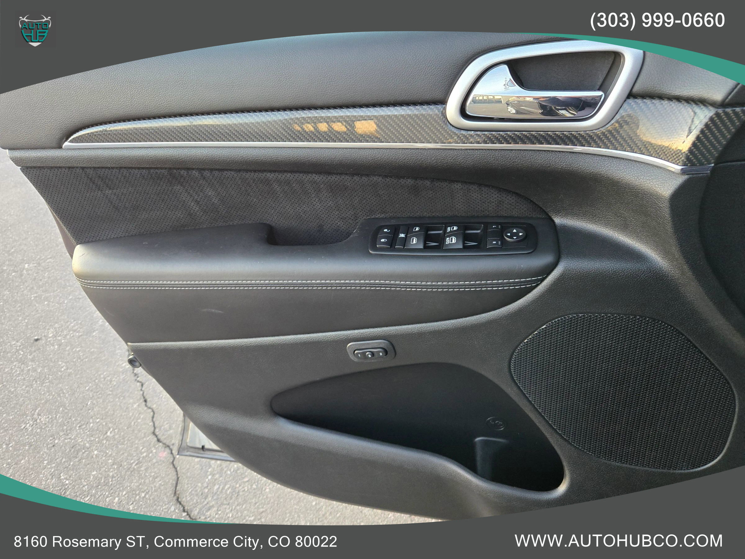 Used 2014 Jeep Grand Cherokee SRT image 24