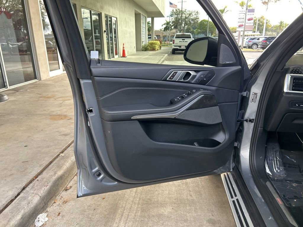 Used 2024 BMW X5 xDrive40i image 44