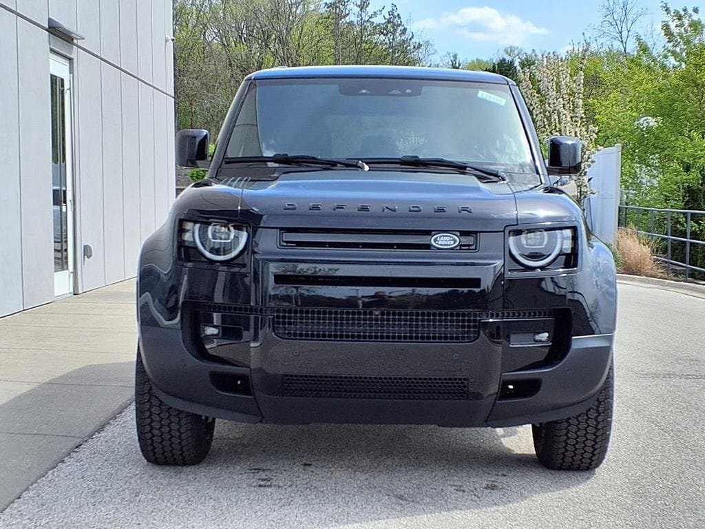 New 2026 Land Rover Defender 110 S AWD/4WD image 2
