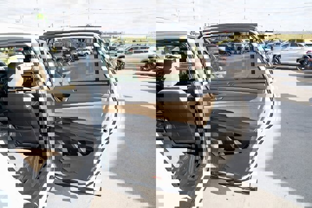 New 2026 Volkswagen Atlas Cross Sport SE image 14