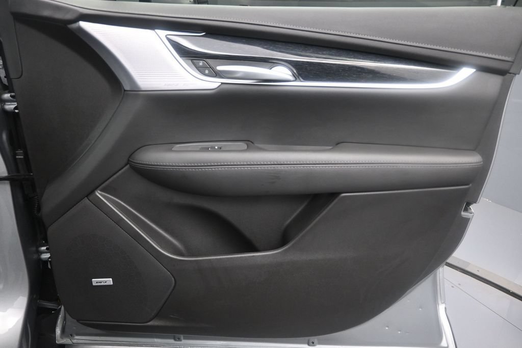 Used 2025 Cadillac XT5 Premium Luxury FWD image 32