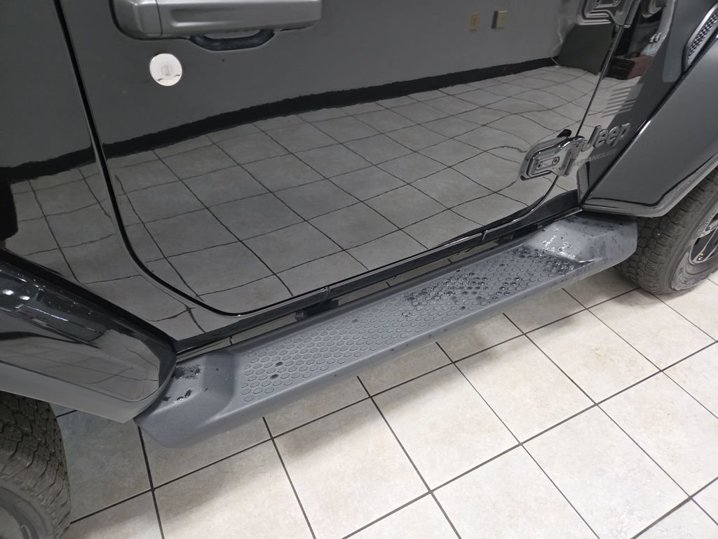 Used 2023 Jeep Wrangler Sport AWD/4WD image 9