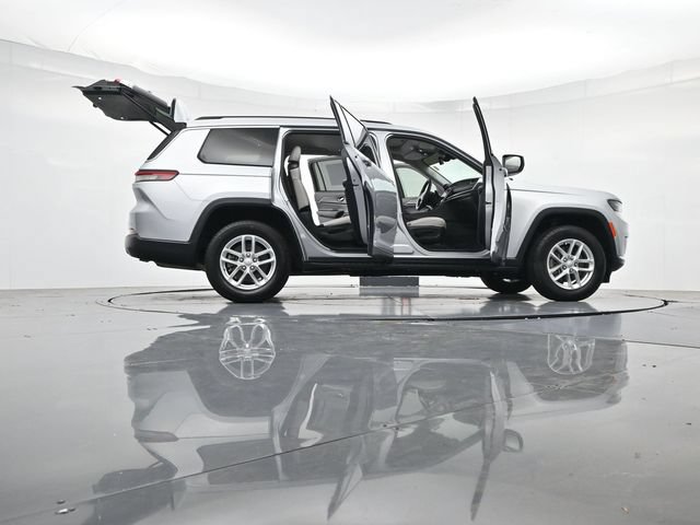 Used 2023 Jeep Grand Cherokee L Laredo w/ Luxury Tech Group I AWD/4WD image 54