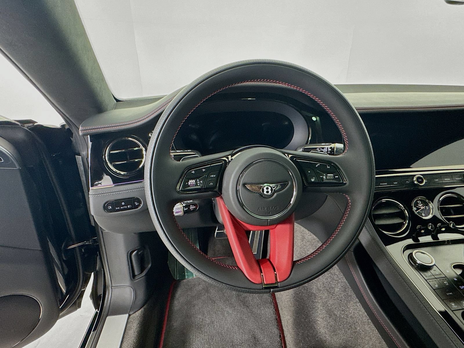 Used 2025 Bentley Continental GT image 12