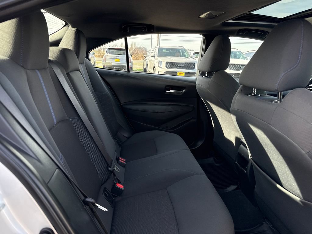 Used 2021 Toyota Corolla SE w/ SE Premium Package image 15