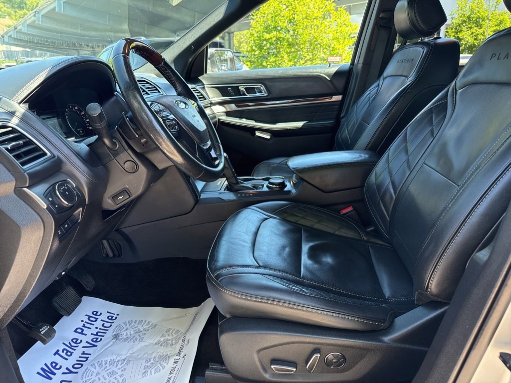Used 2017 Ford Explorer Platinum image 20