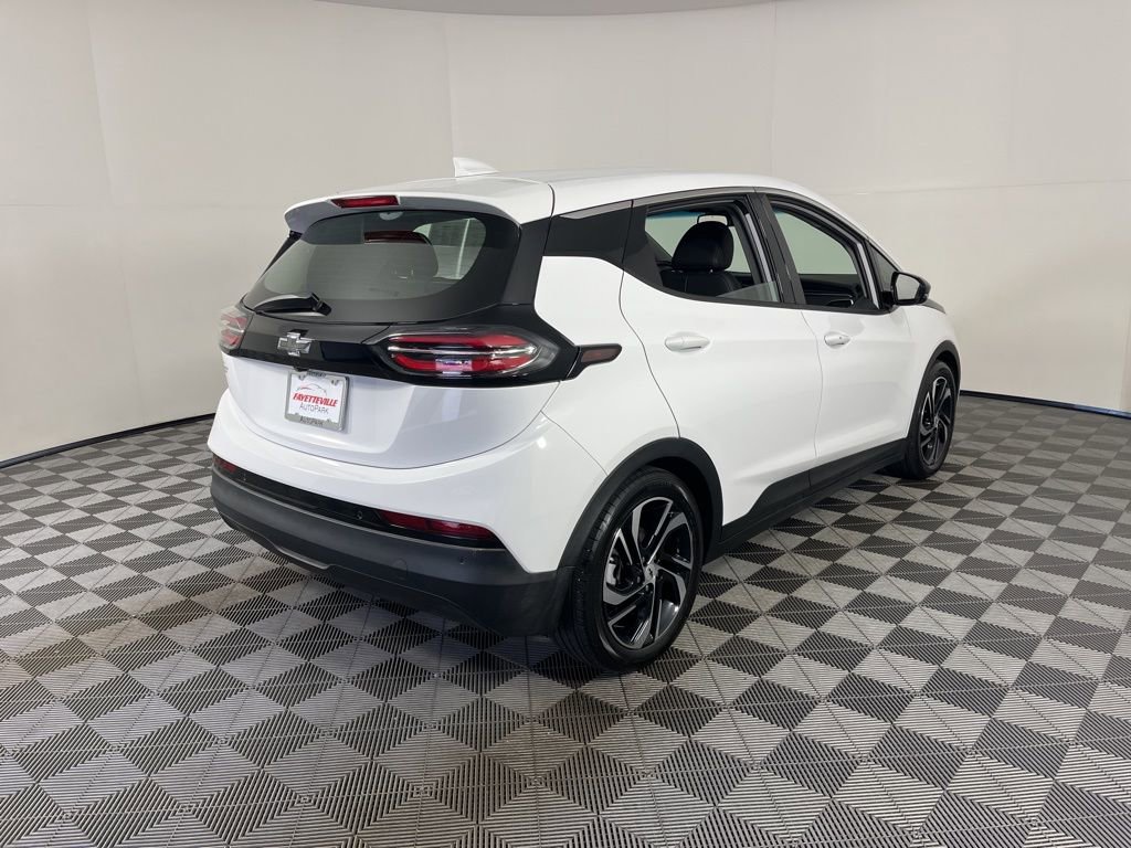 Used 2023 Chevrolet Bolt LT w/ Infotainment Package FWD image 12