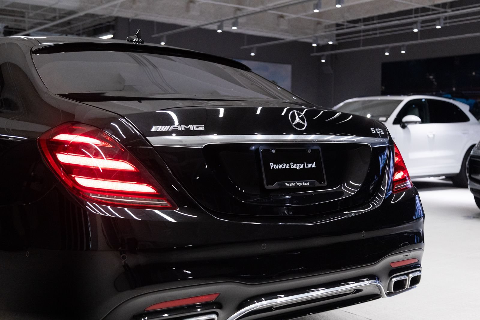 Used 2019 Mercedes-Benz S 63 AMG S 4MATIC Sedan image 32