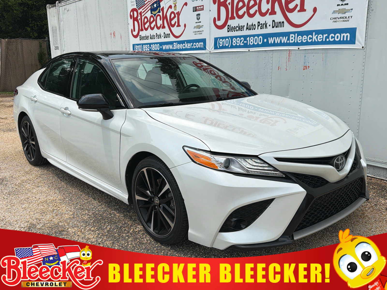 Used 2020 Toyota Camry XSE FWD image 1