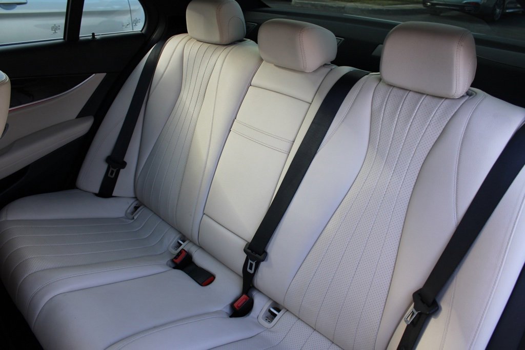 Certified 2017 Mercedes-Benz E 300 4MATIC image 31