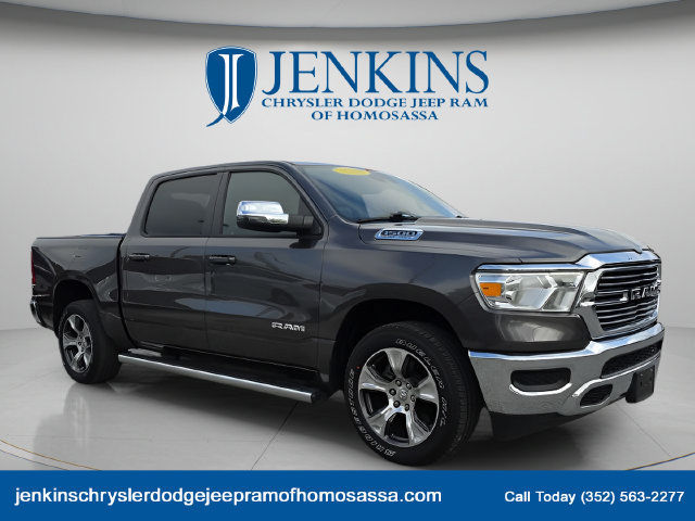 Used 2023 RAM 1500 Laramie AWD/4WD image 1