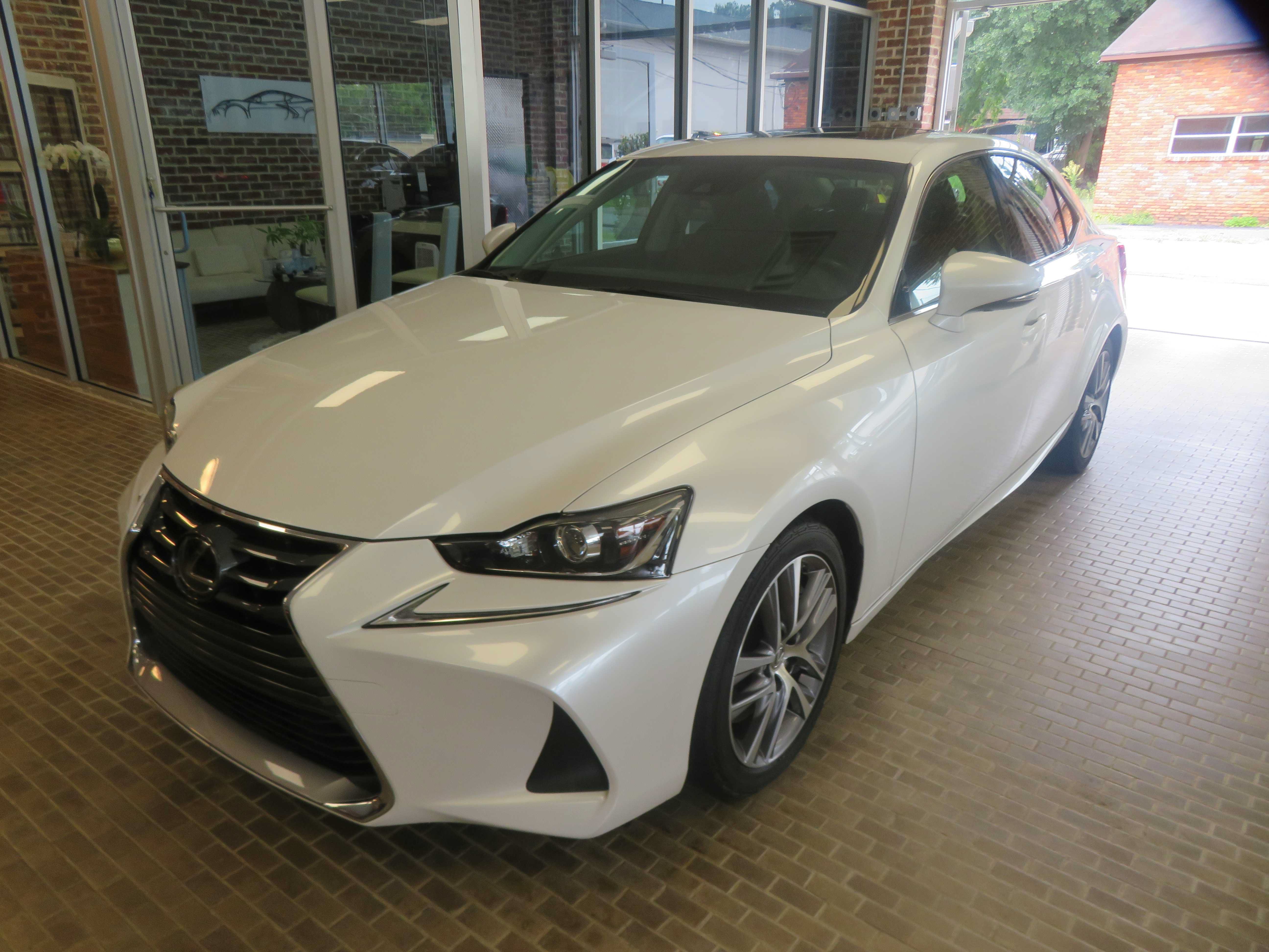 Used 2018 Lexus IS 300 w/ Accessory Package 2 RWD image 75