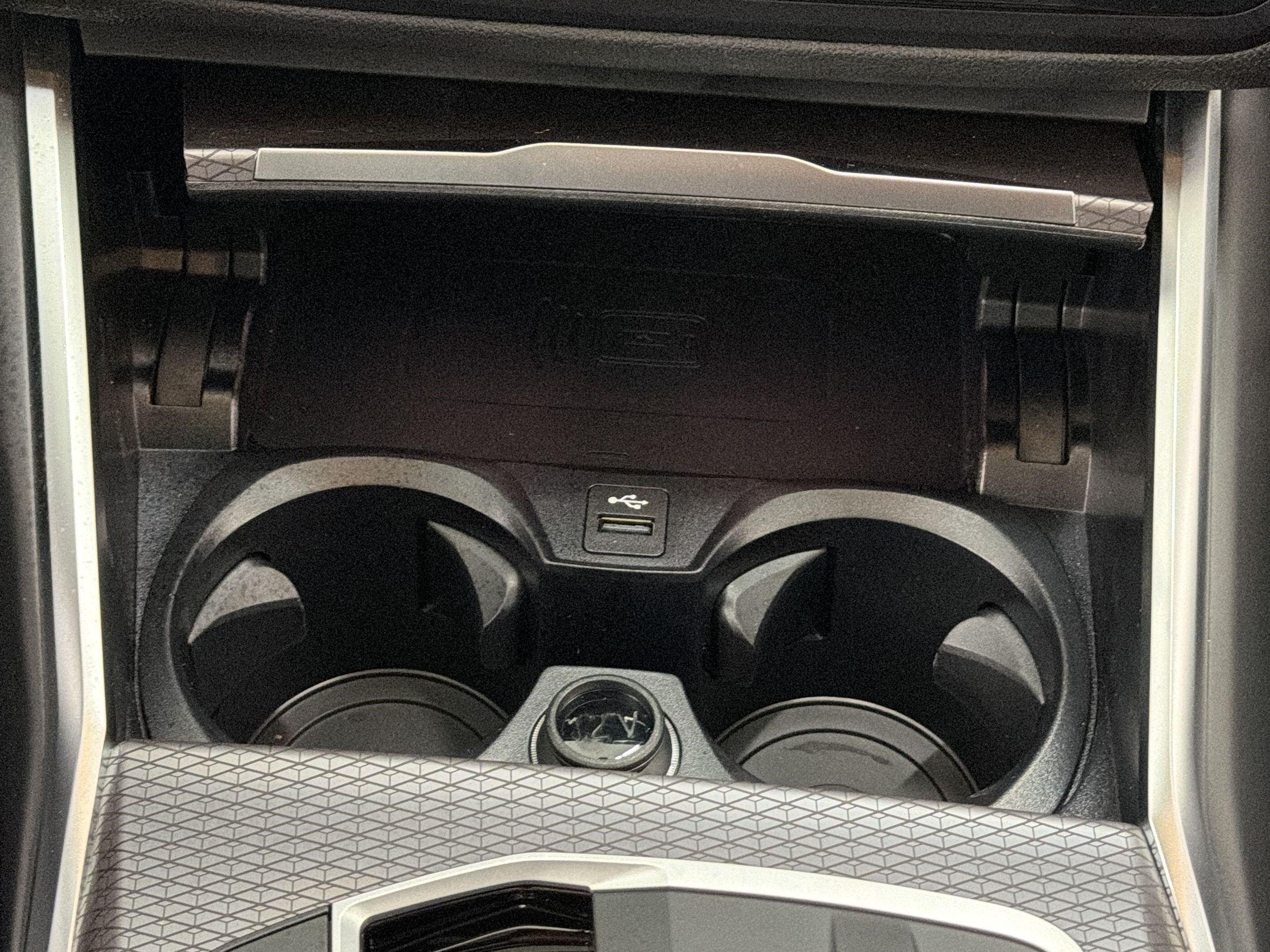 New 2026 BMW 330i Sedan w/ Premium Package RWD image 18