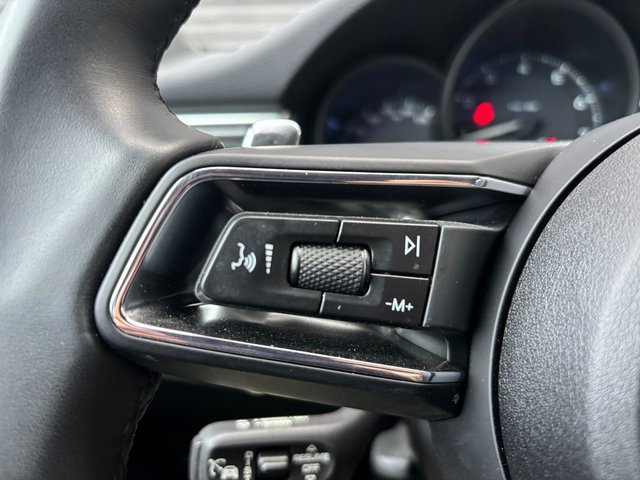 Certified 2025 Porsche Macan image 15