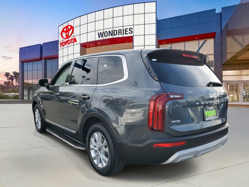 Used 2022 Kia Telluride LX image 3