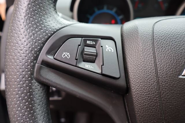 Used 2015 Chevrolet Cruze LT image 11