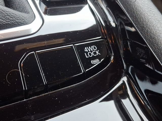 Used 2025 Jeep Compass Limited AWD/4WD image 26