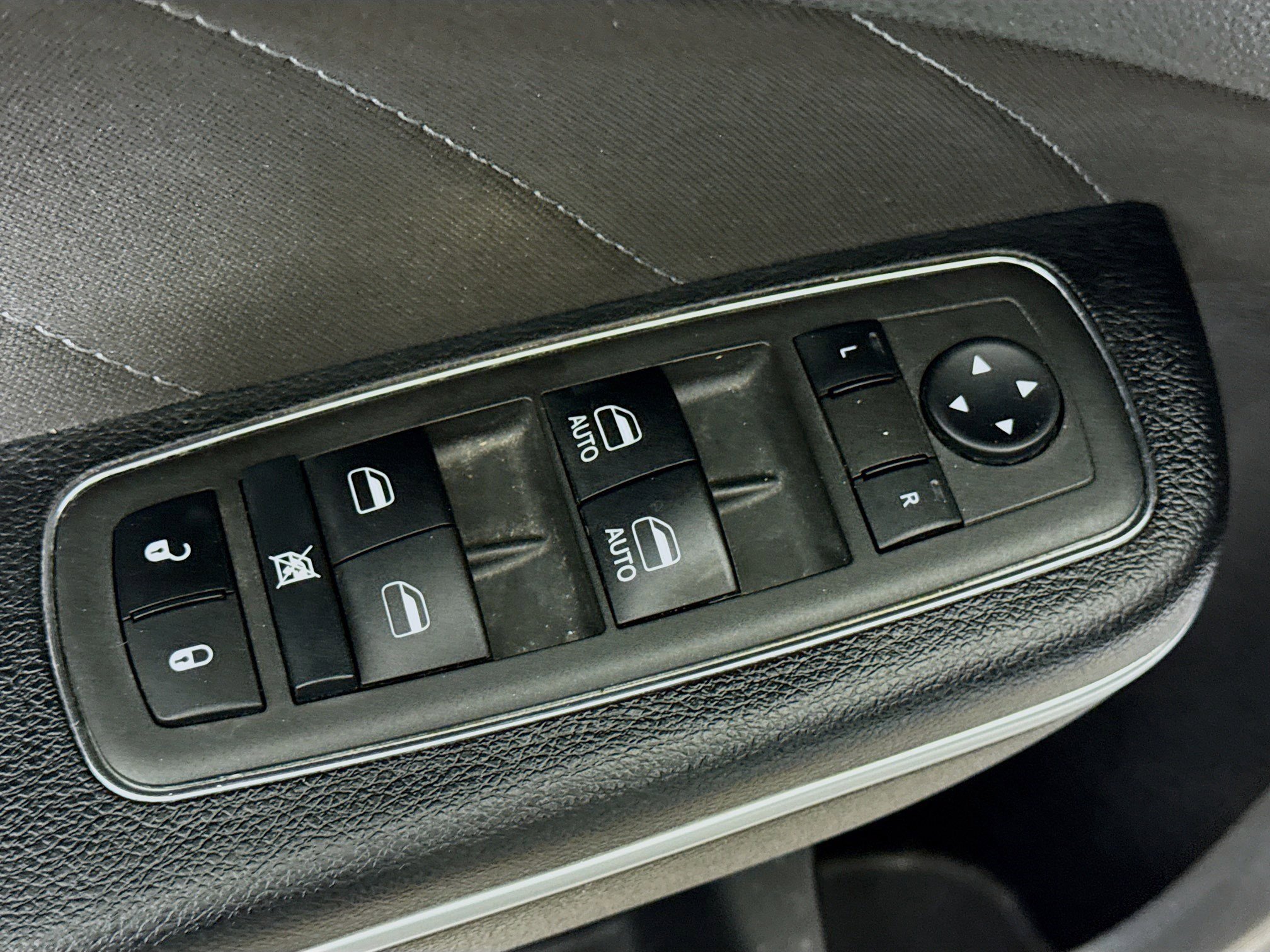 Used 2022 Dodge Charger SXT image 24