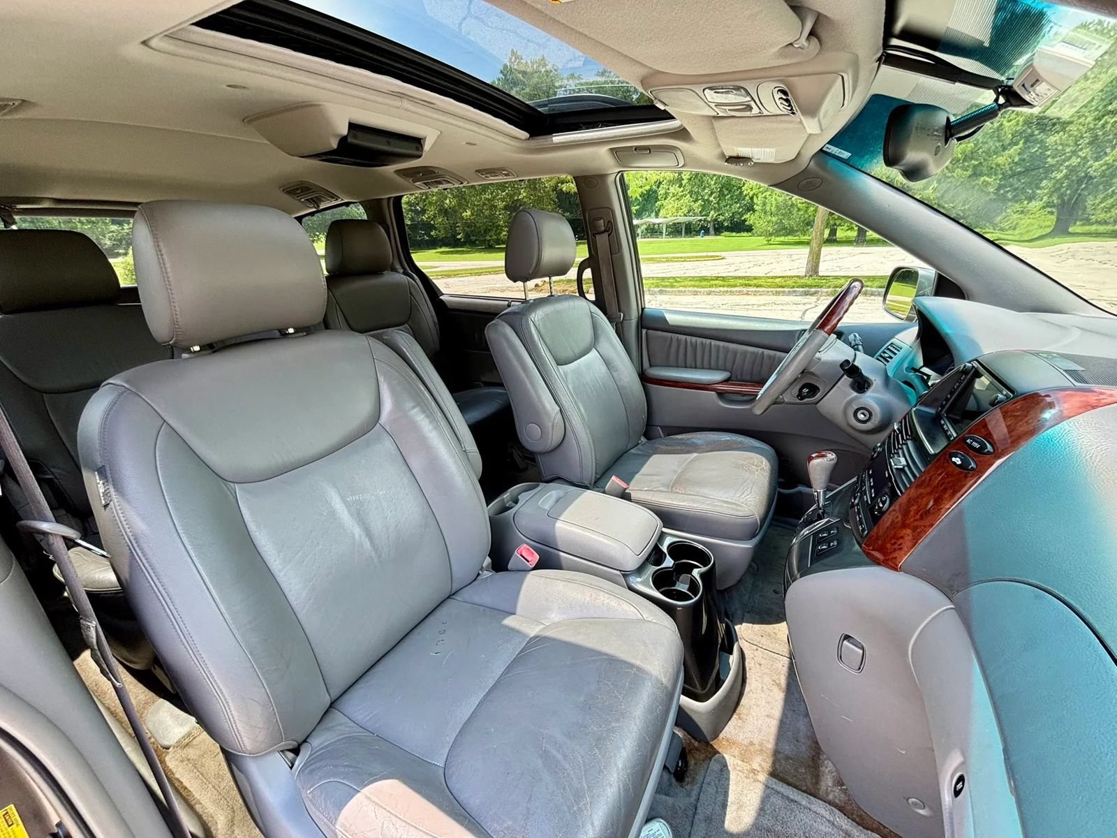 Used 2005 Toyota Sienna XLE Limited AWD/4WD image 16