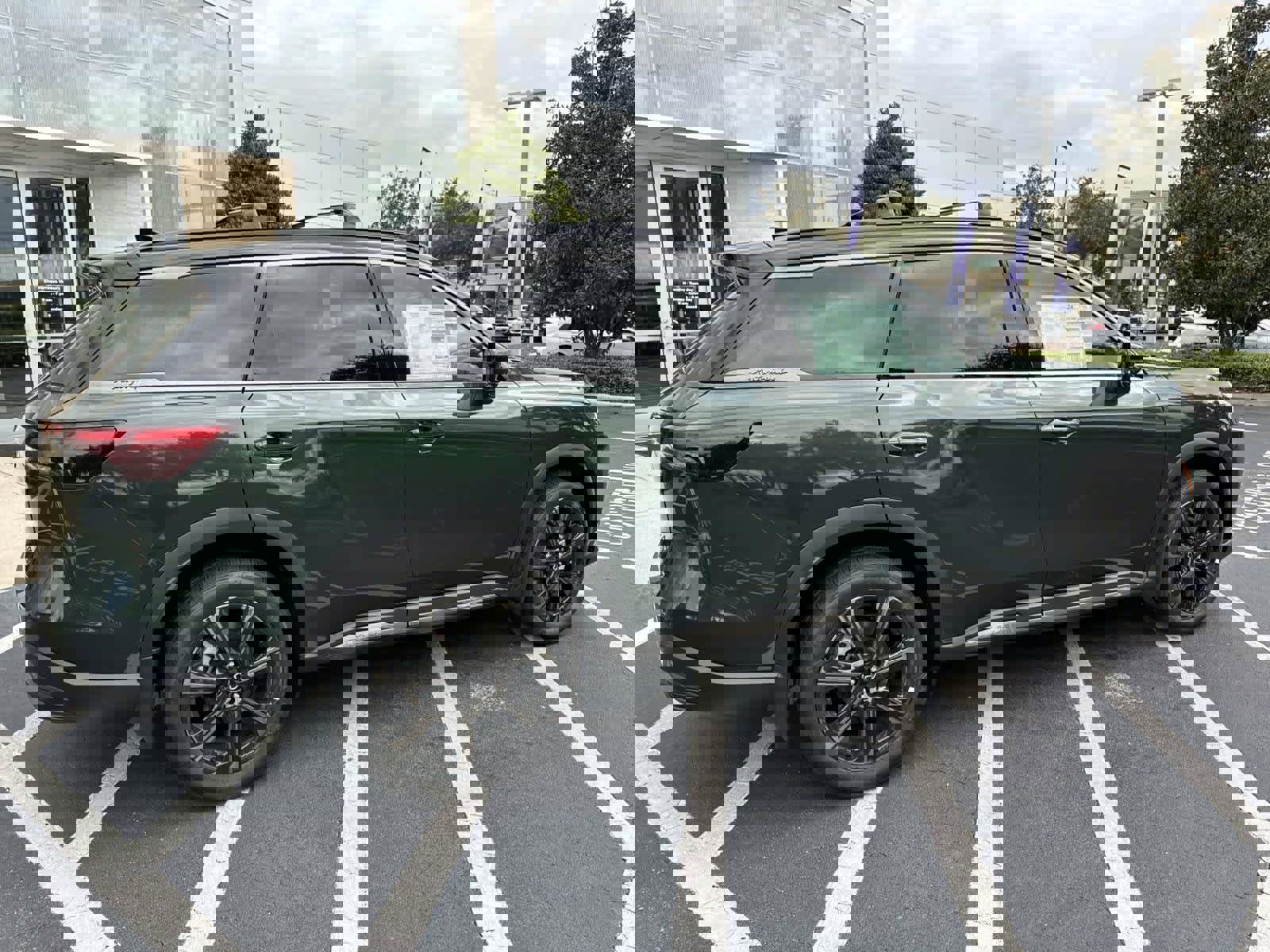 New 2026 INFINITI QX60 Autograph w/ Dark Cargo Package image 2