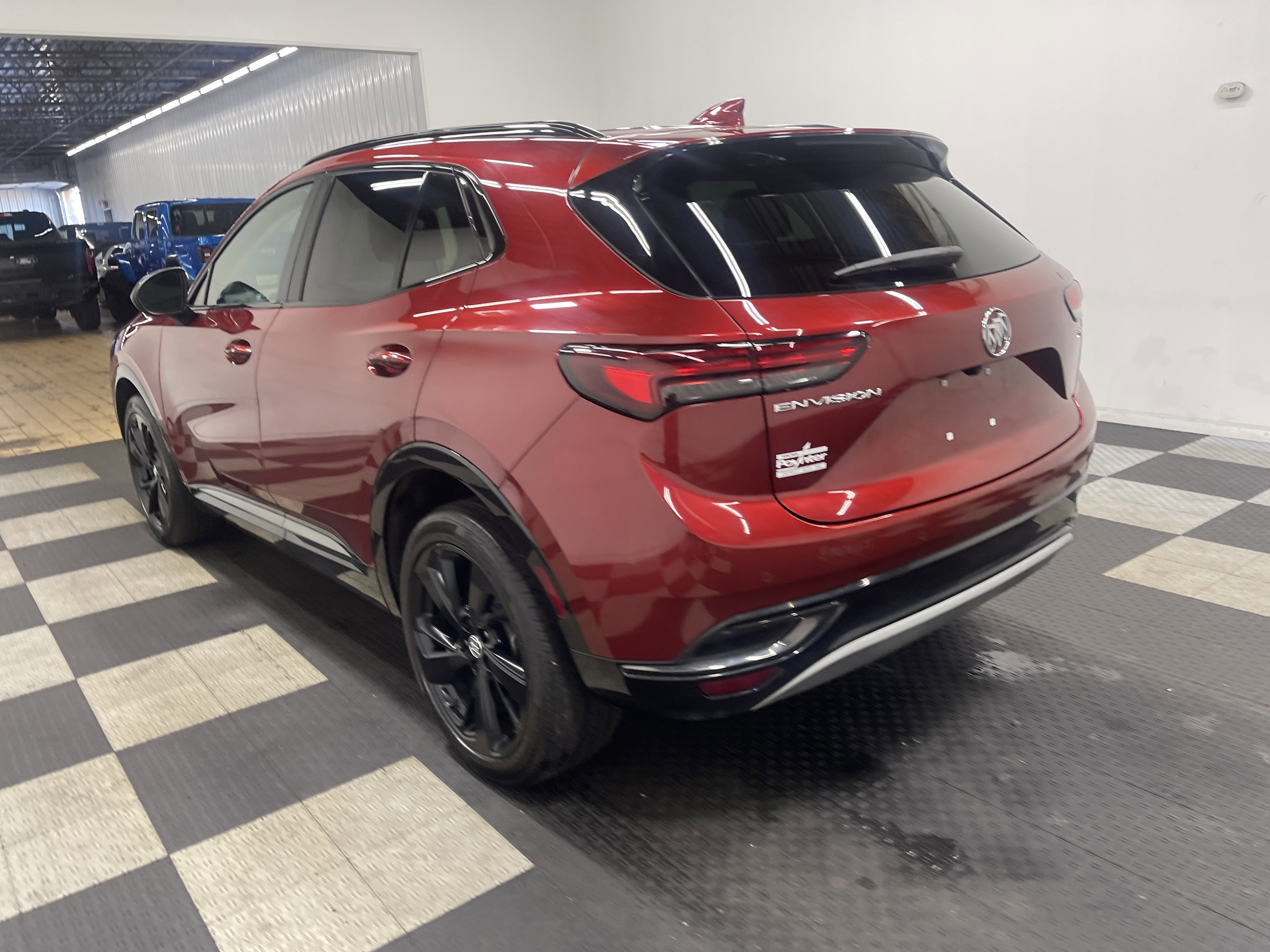 Used 2023 Buick Envision Essence w/ Sport Touring Package image 2