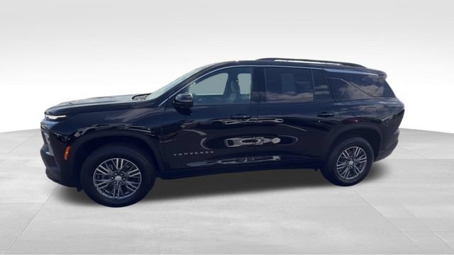 Certified 2026 Chevrolet Traverse LT w/ Driver Confidence Package FWD image 3