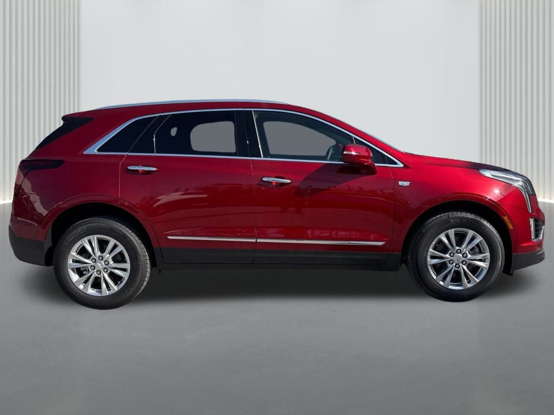 New 2025 Cadillac XT5 Luxury image 4